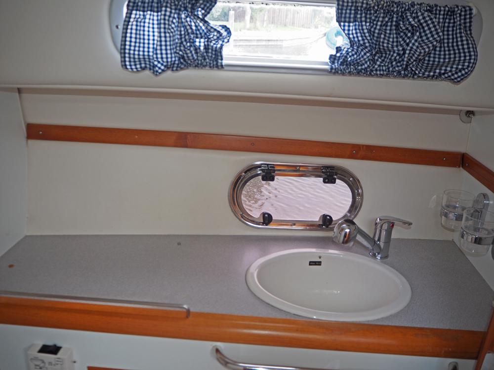 Fore ship, Accommodation